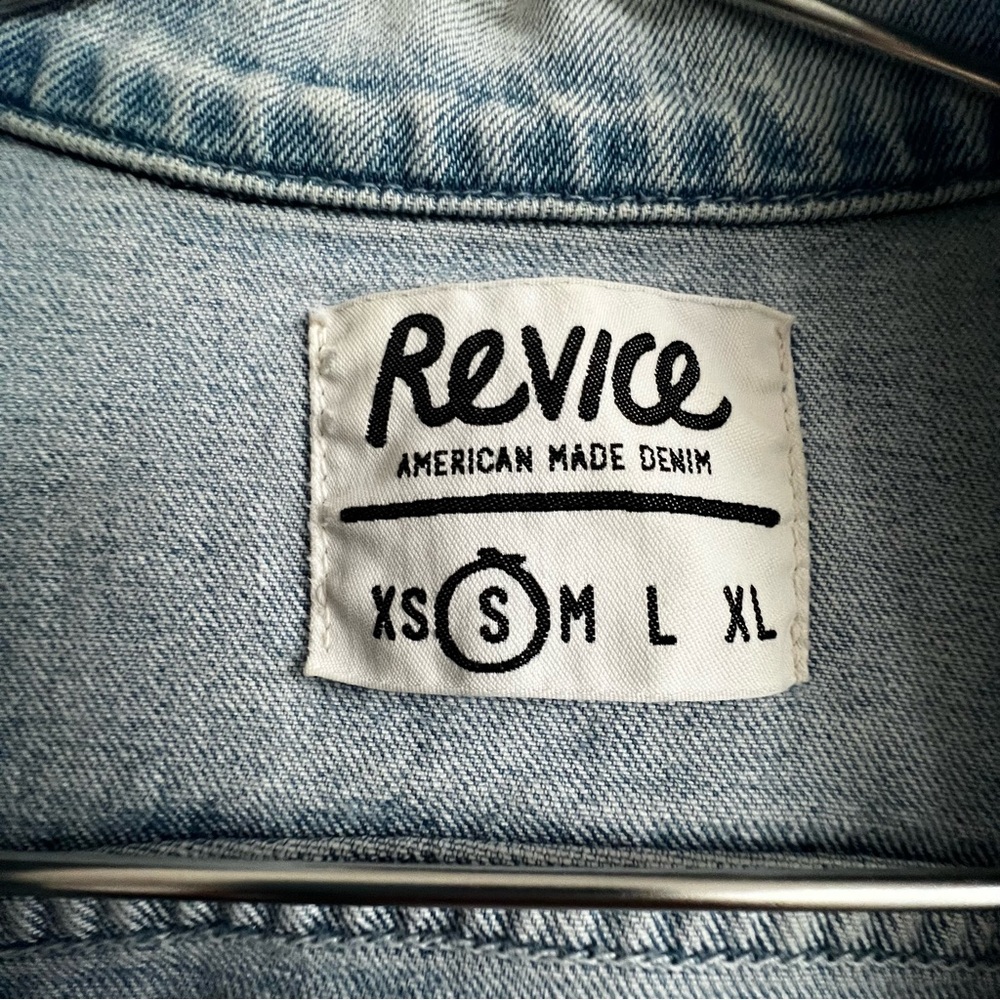 REVICE Two-Tone Distressed Jean Ziggy Jacket in Light and Dark Blue - Picture 4 of 5